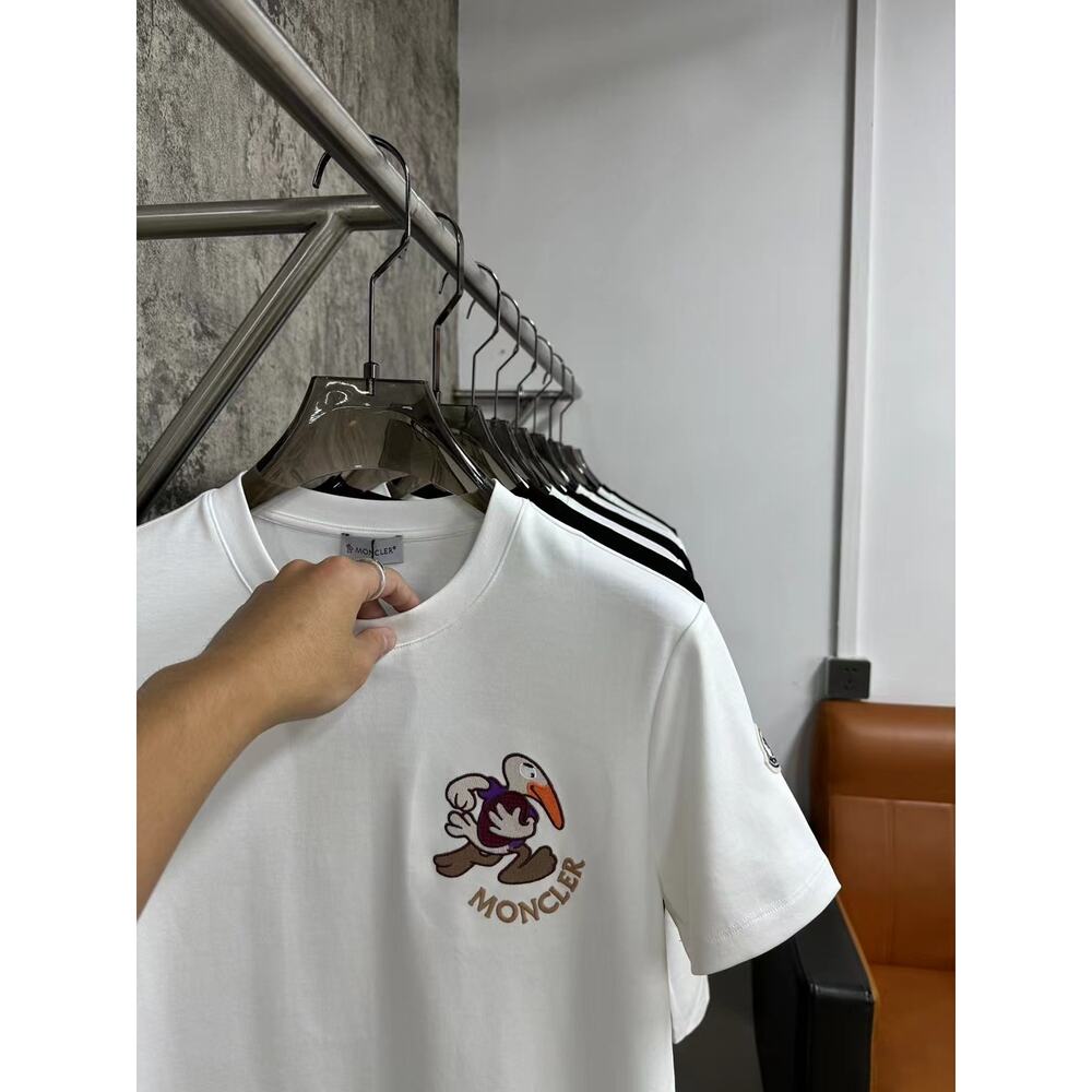 Moncler men's and women's crew neck white short sleeve T-shirt - Picture 4 of 9